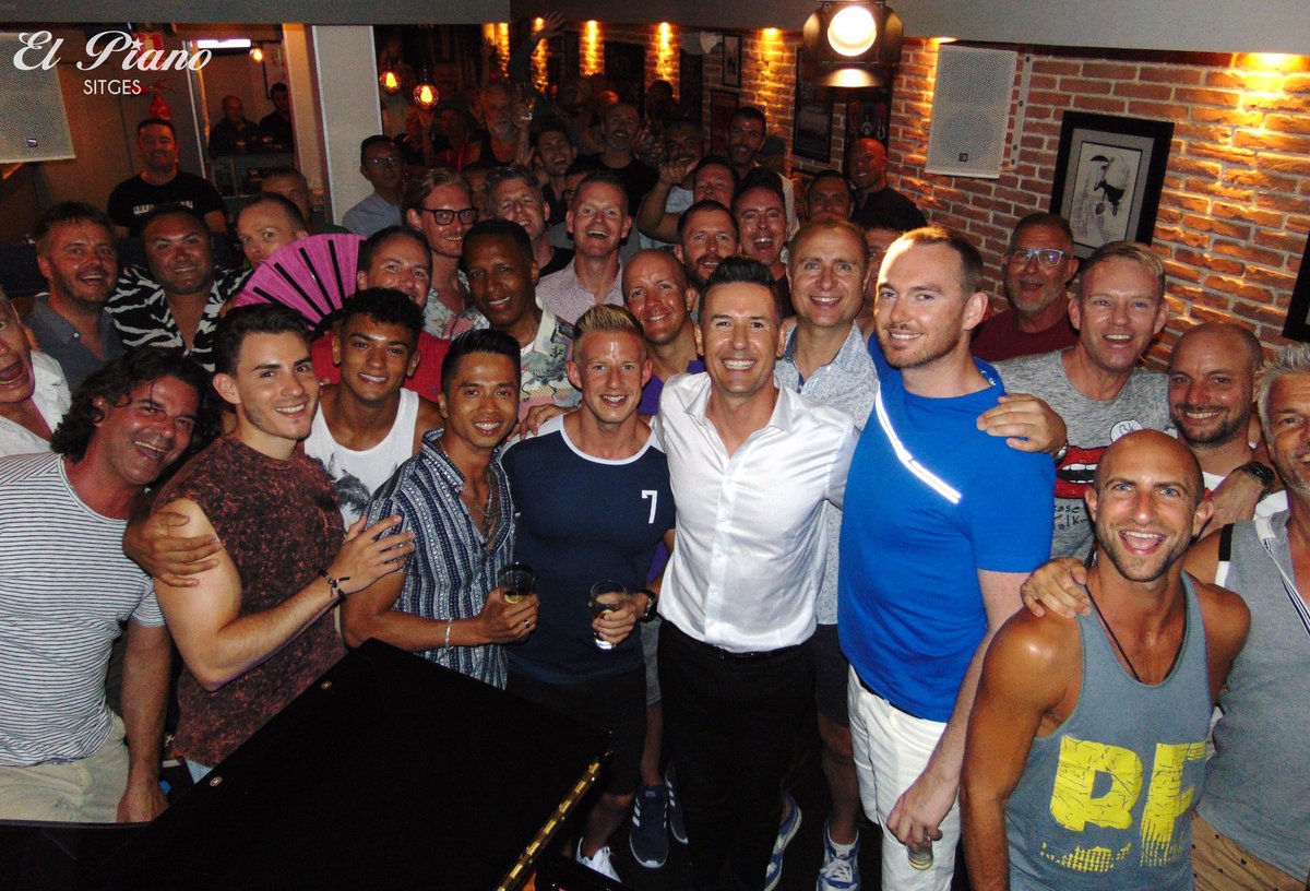 elpianositges's tweet photo. Tonight is your last chance to see the wonderful @griffiths_micky LIVE at El Piano 😍 #elpianositges #michaelgriffiths #sitges https://t.co/RJjXdHVVtl
