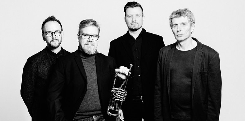 diariserpis's tweet photo. Música de pel·lícula en el Polisònic amb l’actuació de David Pastor Quartet https://t.co/E9eawmlKfX @JazzDavidPastor #Polisonic #Gandia @visitgandia https://t.co/z5uSEIpQKG