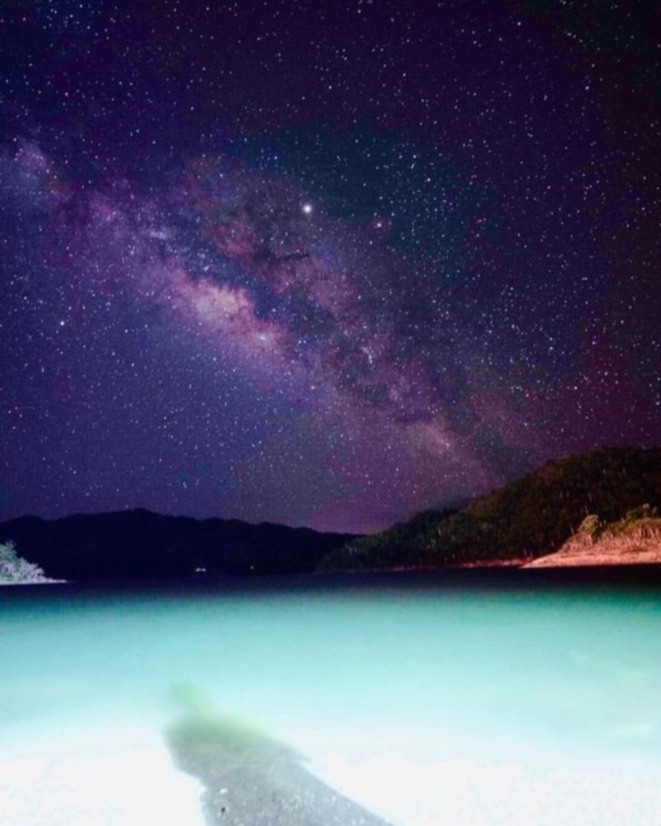ManiosDigital's tweet photo. An incredible photo from #franklozano shooting in #Cuba with his Cartoni Focus 8 SDS tripod System and #Sony camera.

📸: #franklozano

#cartonisocial #cartonitripods #cartonitripod #sonycamera #timelapse #havana #milkyway #timelapse #videographer #videography #filmmaker https://t.co/OVcJ23aEoA