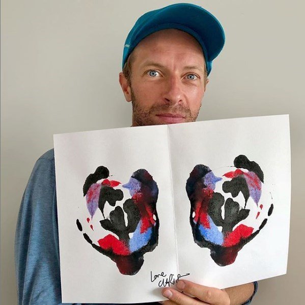 FlyOnSilverBird's tweet photo. Can't wait for this to arrive. 😍
#rethinkart #rethinkmentalillnes #chrismartin #coldplay
https://t.co/IlKveOz34d https://t.co/LKGhtUy1zT