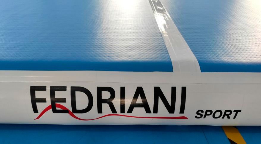 AGENCIAFEDRIANI's tweet photo. 🙌 Estamos emocionados con nuestro nuevo #Airtrack de 7x8m

Ahora podemos utilizar todo el espacio de la escuela para saltar 🤸‍♀

¿Te gustan las #acrobacias con saltos? ¡Apúntate a nuestros cursos y pruébalo!⇢ https://t.co/Rrgo9JJ5AO

¡Te esperamos!

#Acróbatas #Escuela #Salto https://t.co/ivm55q4TAv