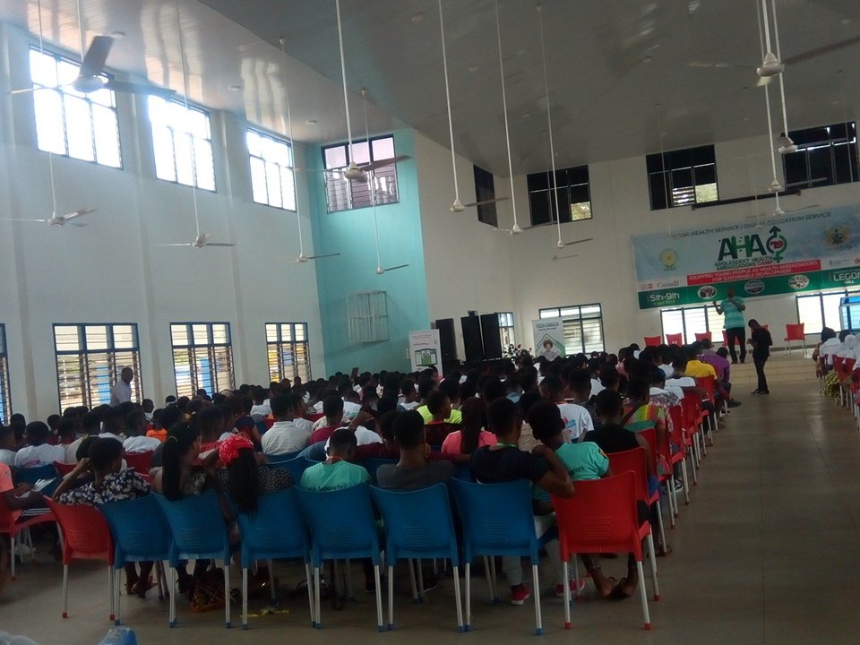 MissAkanlobe's tweet photo. As an adolescent you can be financially secured that is, you can start saving and budget for the things you need. Every young person must use a budget. Also use the savings to work in order to earn more. #AHAC19 @Adhd_Ghana @YAMghana @kwasiSELASSIE @akharigeya #putyounypeople https://t.co/m8NPRWKhSL