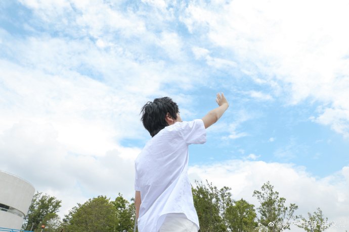 yianschool's tweet photo. Everyone let's try to see the picture guess the song name! 😊

#易安中学 #YiAnMiddleSchool #申义晟 #ShenYicheng https://t.co/c5lEs9ZmDk