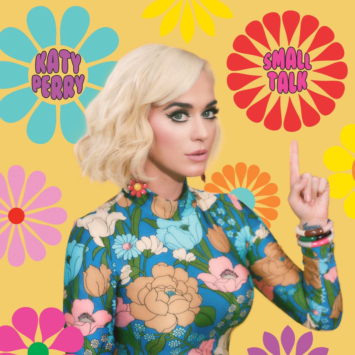 ifshestansKP's tweet photo. if she stans @katyperry, she’s lovin’ the #SmallTalk single cover! 🌼💗 https://t.co/Uus7uriWU3