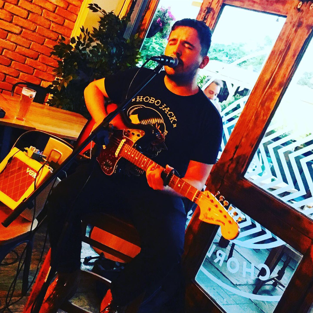 Boiler_Sessions's tweet photo. :: TONIGHT ::

The weekly music night continues this evening at Brewski Chorlton🎙

Music starts at 9pm 🎵
Still time to sign up to play! ⚡️
#openmicmanchester #openmicmanc #openmic #openmicnight https://t.co/tgDY2CzCZw
