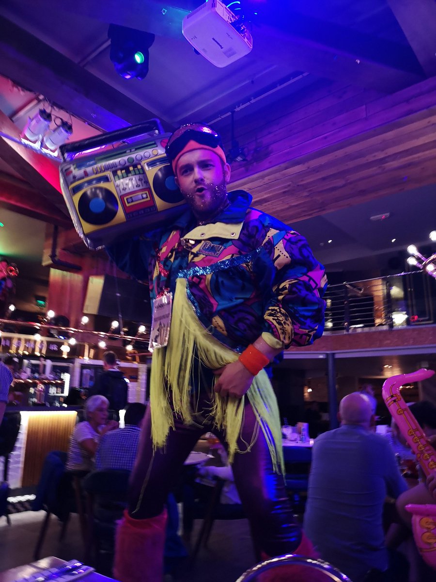 KellyALacey's tweet photo. Absolutely amazing night with @Gobookyourselfx @BrewhemiaEdin
If you are here for the @edfringe be sure to pop in. The food is gorgeous.
#Food #Edinburgh #Entertainment #WunderbarBrewhemia https://t.co/mrlLexe432