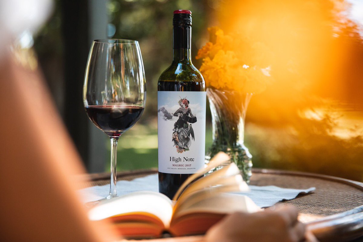 Lateral Branding tweet media