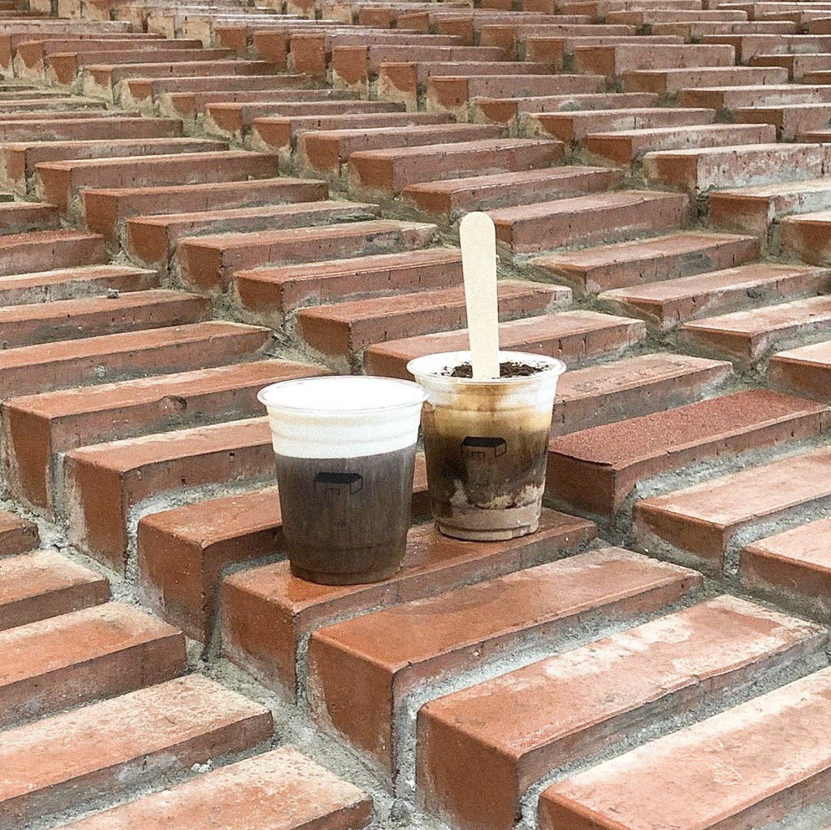 Originallims's tweet photo. coffee nap roasters ☕️
: คาเฟ่เล็กๆminimalแนวผสมผสานไม่เหมือนใครภายในร้านตกแต่งด้วยโทนขาวผสมอิฐที่ก่อแบบไล่ระดับ เก๋ๆ ที่นี่เด่นเรื่องกาแฟ แต่ถ้าใครไม่ทานก็มีแบบnon coffeeน้าdessertก็มี
📍 https://t.co/F9fyDhR0Ko
#Originallim #รีวิวเกาหลี #คาเฟ่เกาหลี @Review_korea https://t.co/ibwkRNCVci