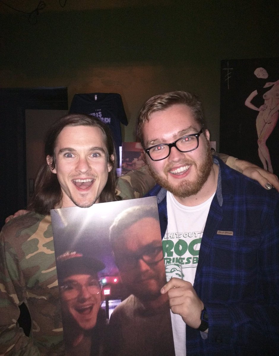 JG_Sample's tweet photo. Happy 2 year anniversary to me meeting @chrisfarren, notorious for being born hot, for the first time https://t.co/r2Z2XTwgGF