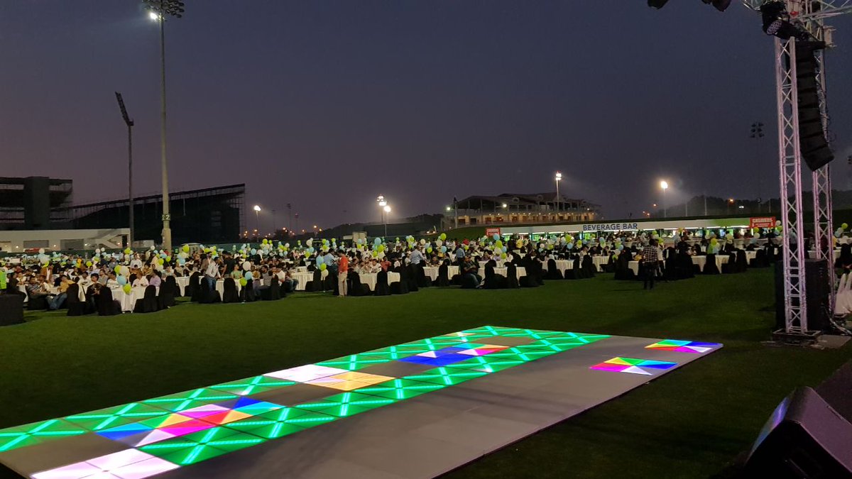 SevensStadium's tweet image. #TBT to the 'Biggest Ever Staff Party' hosted by dnata last year on Pitch 2. 6,674 dnata colleagues attended two staff parties on separate nights which featured live entertainment and catering from Emirates Flight Catering #BESP #staffparty #thesevens