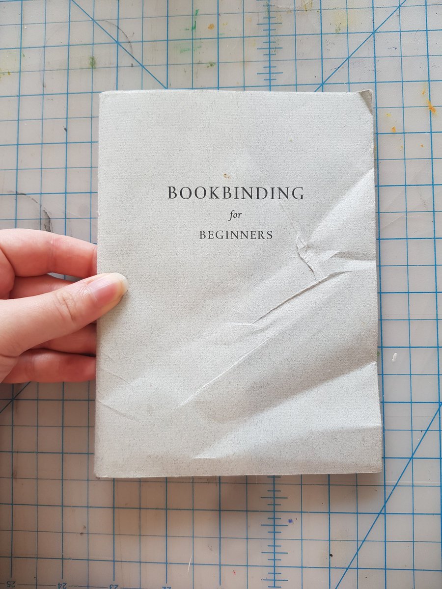 The first zine I ever read was printmaker and bookbinder Abigail Uhteg's "Bookbinding for Beginners", all the way back in 2006. I carried it with me like a talisman; it opened my world.