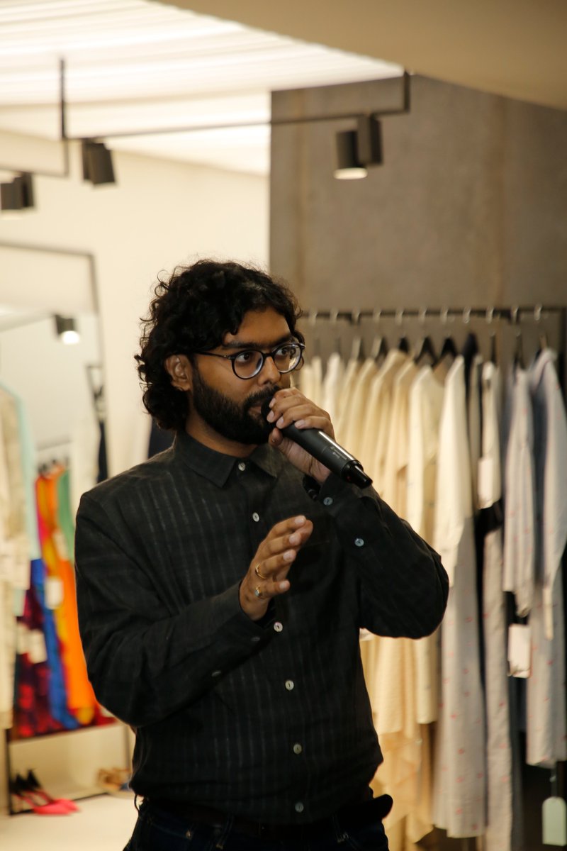 LakmeFashionWk's tweet photo. @TexMinIndia @elaheurban @smritiirani @GLVazirani .@TexMinIndia along with #LFW at @elaheurban celebrated the 5th #NationalHandloomDay in Hyderabad where first looks of #MakuTextiles, #SohamDave and #Padmaja were unveiled for their upcoming showcase on Sustainable Fashion Day at LFW August 2019

@smritiirani @GLVazirani https://t.co/f4iiYwcm0r