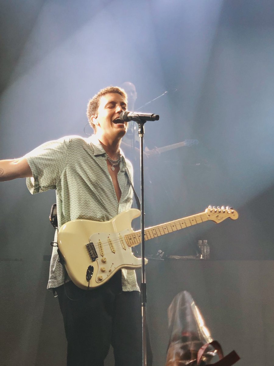 Yasu_NY26's tweet photo. Thank you gave me a wonderful dream LUV U 4EVER!! @pauljasonklein @thisisLANY https://t.co/Q5YR9r1De0