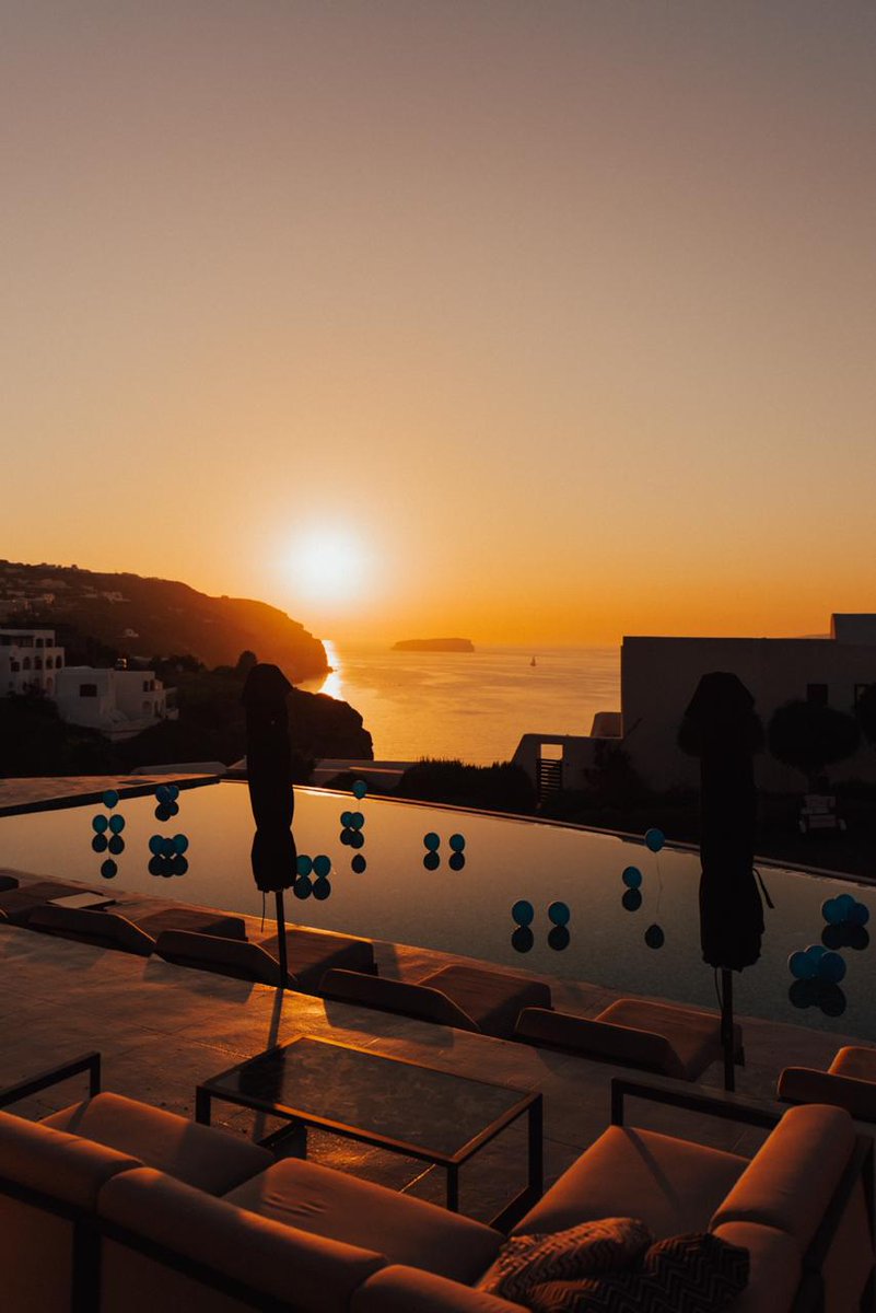 AmbassadorViews's tweet photo. The most magical place &amp; time to marry the love of your life: Ambassador Santorini Hotel, at sunset 💕💐🥂🎈!
#ambassadorsantorini #santorinigreece #romanticwedding https://t.co/mJT9yFrtO6