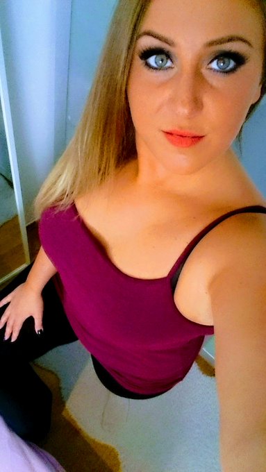 Hello 😋 W&uuml;nsche euch einen tollen sonnigen Tag :)   https://t.co/mOTREPaRXP  visit my page 😛😛  #camgirl<a href="/tag/sexy"class="tags"><span>#sexy</span></a><a href="/tag/hot"class="tags"><span>#hot</span></a><a href="/tag/camgirl"class="tags"><span>#camgirl</span></a><a href="/tag/versaut"class="tags"><span>#versaut</span></a><a href="/tag/geil"class="tags"><span>#geil</span></a><a href="/tag/geilerarsch"class="tags"><span>#geilerarsch</span></a>