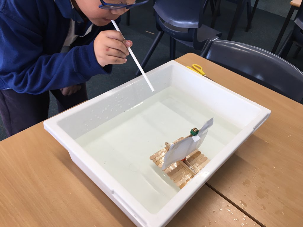 markricho0's tweet photo. STEM Challenge. Build a wind-powered boat. https://t.co/WzqpaSQ0T7