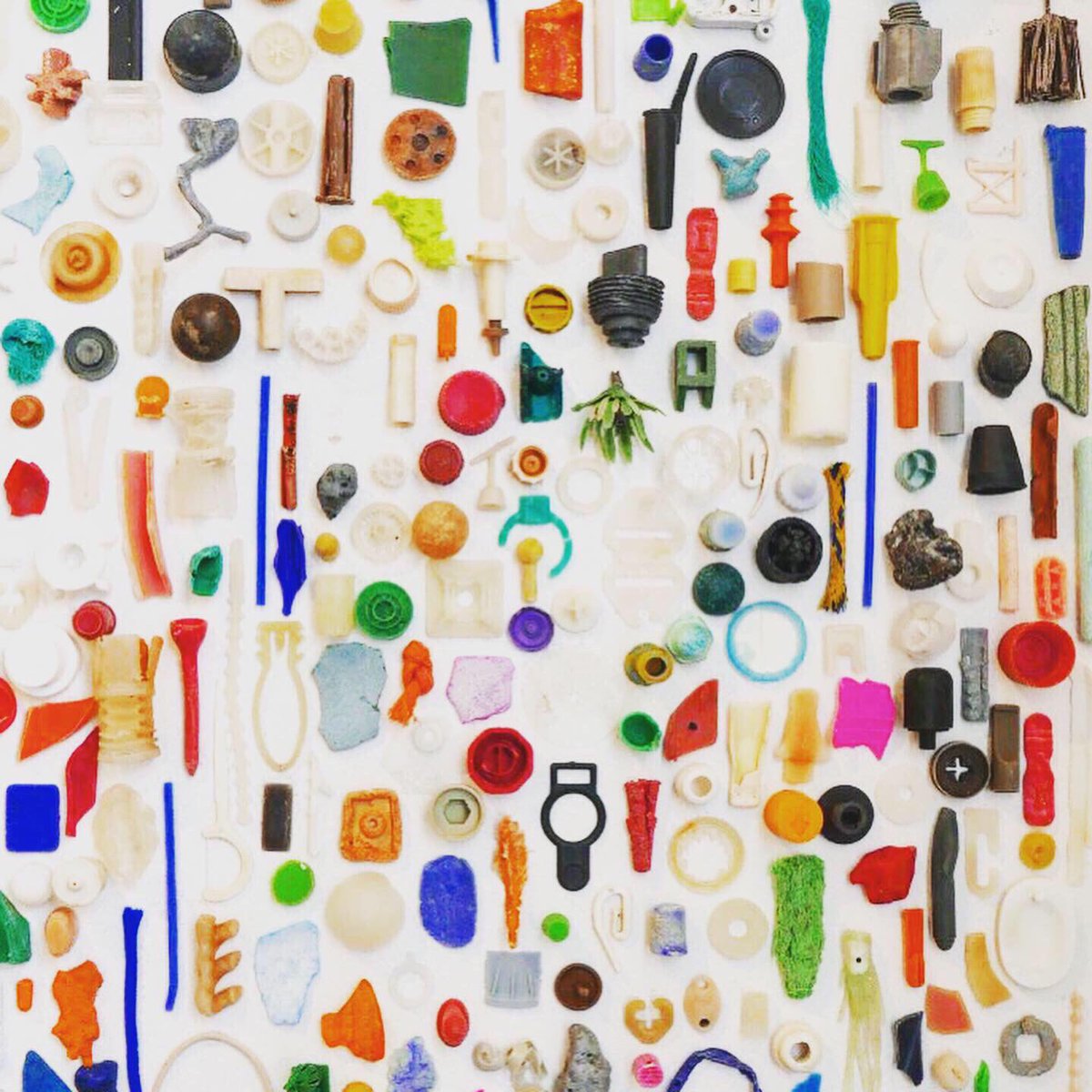 Replastic tweet media