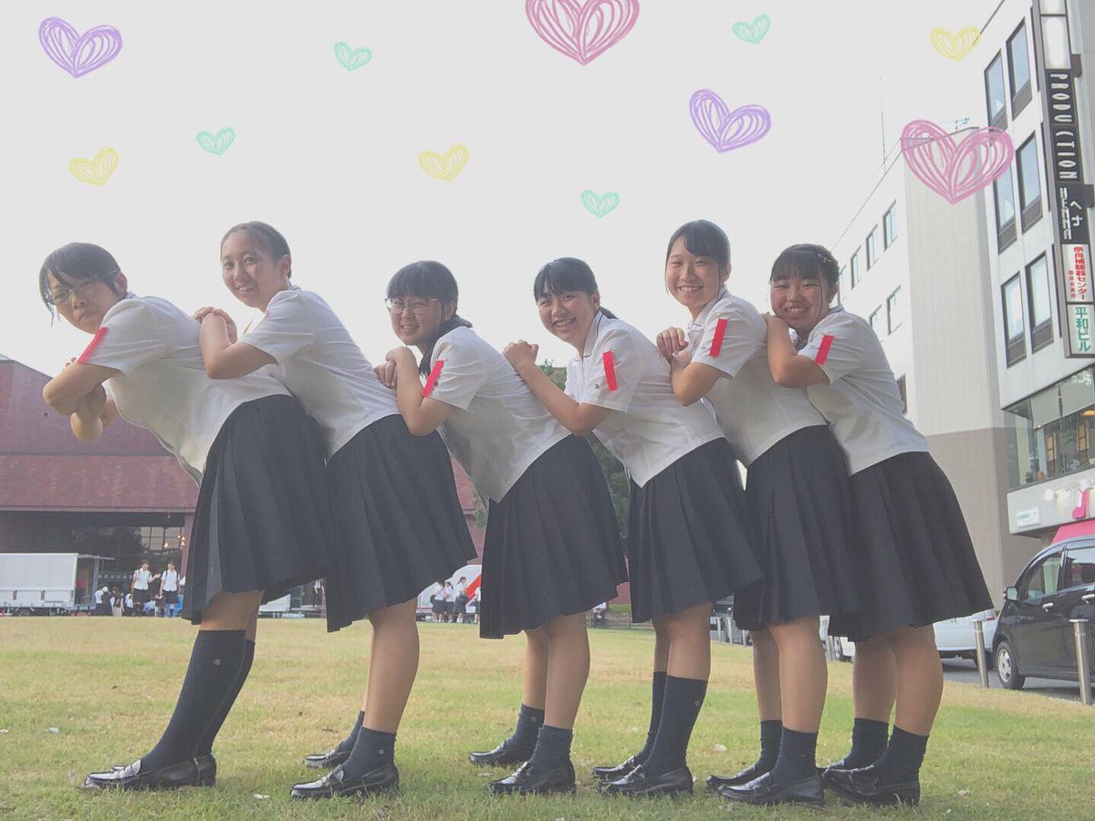 imu1325's tweet photo. くらぱーとのみんなありがとう！💖
笑いの堪えないパートだったね🤣
こんなに仲良いパートある！？っていうぐらいめっちゃ仲良くて毎日練習がたのしかった！
ひなちゃん、ほのりん、みさきちゃん、これから3人で不安なこといっぱいあると思うけど3人なら絶対大丈夫！
これからも部活頑張ってね！ https://t.co/W7BE9l17zo