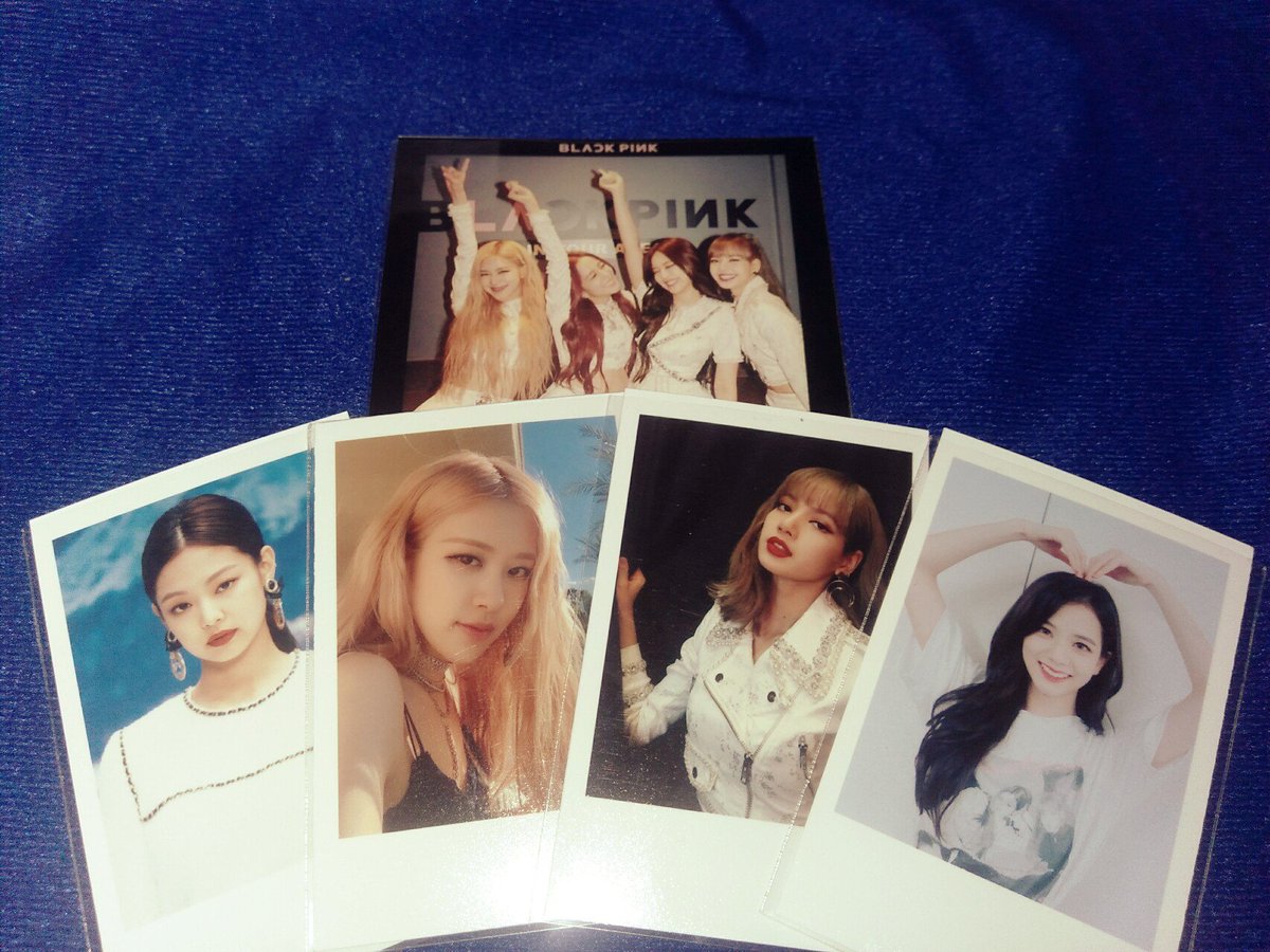 pa_ngLM's tweet photo. 📢 แจกค่าา🎉🎂
เนื่องจากครบรอบ 3 ปีของ blackpink
แจกเซตนี้ 1 คนค่ะ
กติกา
🔥รีทวิตนี้ และเมนชั่นติดแท็ก #ThreeYearsWithBLACKPINK
#BLACKPINK @ygofficialblink
หรือจะแปะรูปสาวๆด้วยก็ได้นะคะ😘
📢สุ่มวันที่ 10/8 🕕 18.00 น.🔥 https://t.co/esrG2pas4F