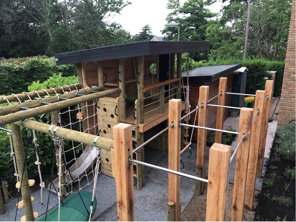 SteelLineSheff's tweet photo. Another excellent project to be part of! Fantastic woodwork by @BuildHuubie with the inclusion of one of our stainless steel slides, another happy customer and more working relationships made. https://t.co/VjJsbBo08y