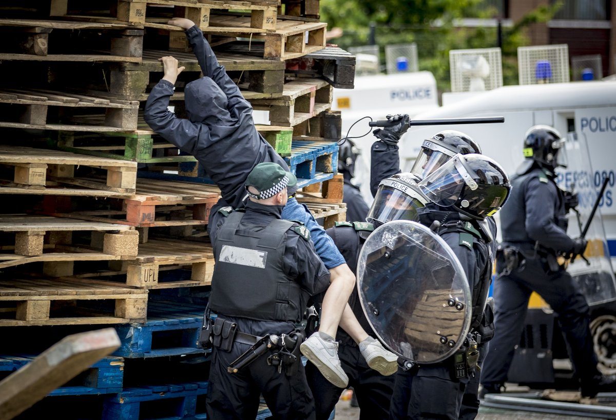 Kscott_94's tweet photo. Some of the images from the Newlodge area as disorder broke out at a bonfire a few hours ago. A huge police presence remains in the area -  @BelTel - https://t.co/ULlsxzGD80 https://t.co/DCSrtcqCzx