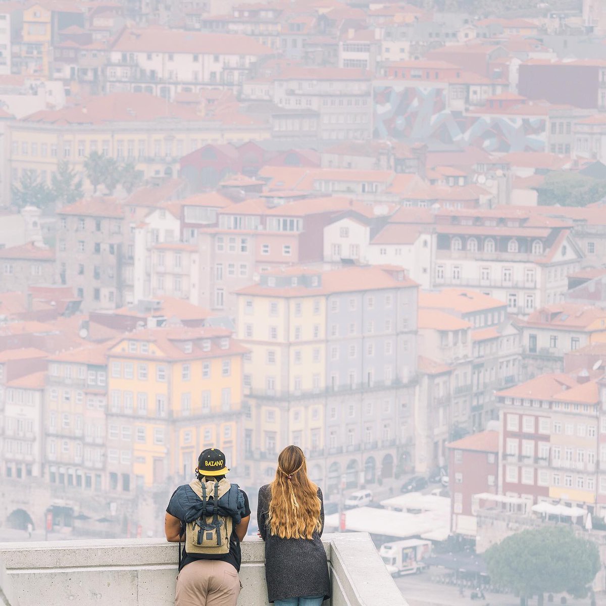 UPorto's tweet photo. Faça chuva, ou faça sol, não há vista mais bonita... 😍🙌 Foggy views at Porto... 😍📷 . . . #uporto #porto #faup #fbaup #fcup #fcnaup #fadeup #fdup #fep #feup #ffup #flup #fmup #fmdup #fpceup #icbas #pbs #porto #lanscape #summer https://t.co/iZgf3gkyTn https://t.co/sBXVFNWgoE