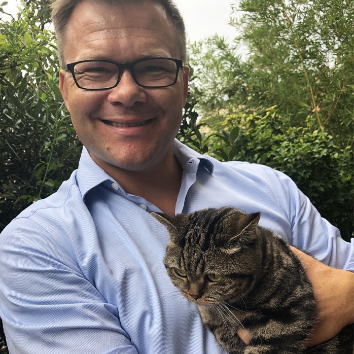 Auch ein Sozialdemokrat braucht ab und zu ein dickes Fell. #Weltkatzentag #InternationalCatDay #WorldCatDay"