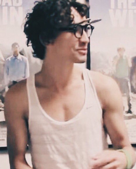 𝐭𝐡𝐢𝐫𝐭𝐲 𝐨𝐧𝐞