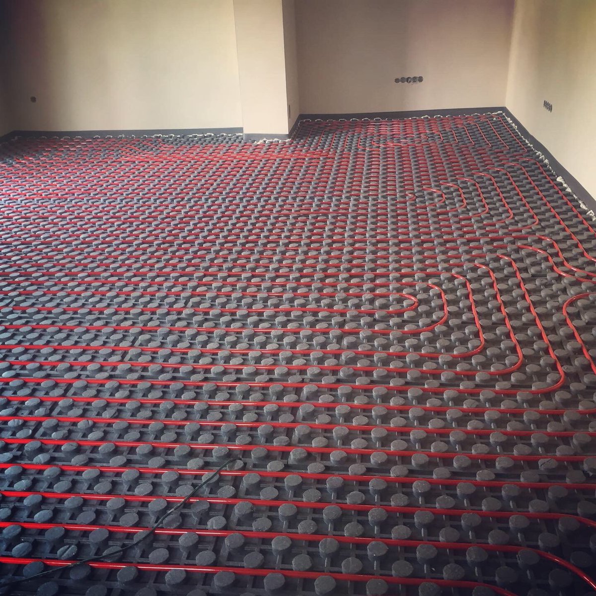 REVELpribram's tweet photo. další krásná záležitost ve Strašicích (srpen 2019) instalace s materiálem značky REVEL #značkazPříbrami #realizacerevel #heating #heatingcomponents for more follow our instagram "revelpribram" https://t.co/FF4P7MQHPv