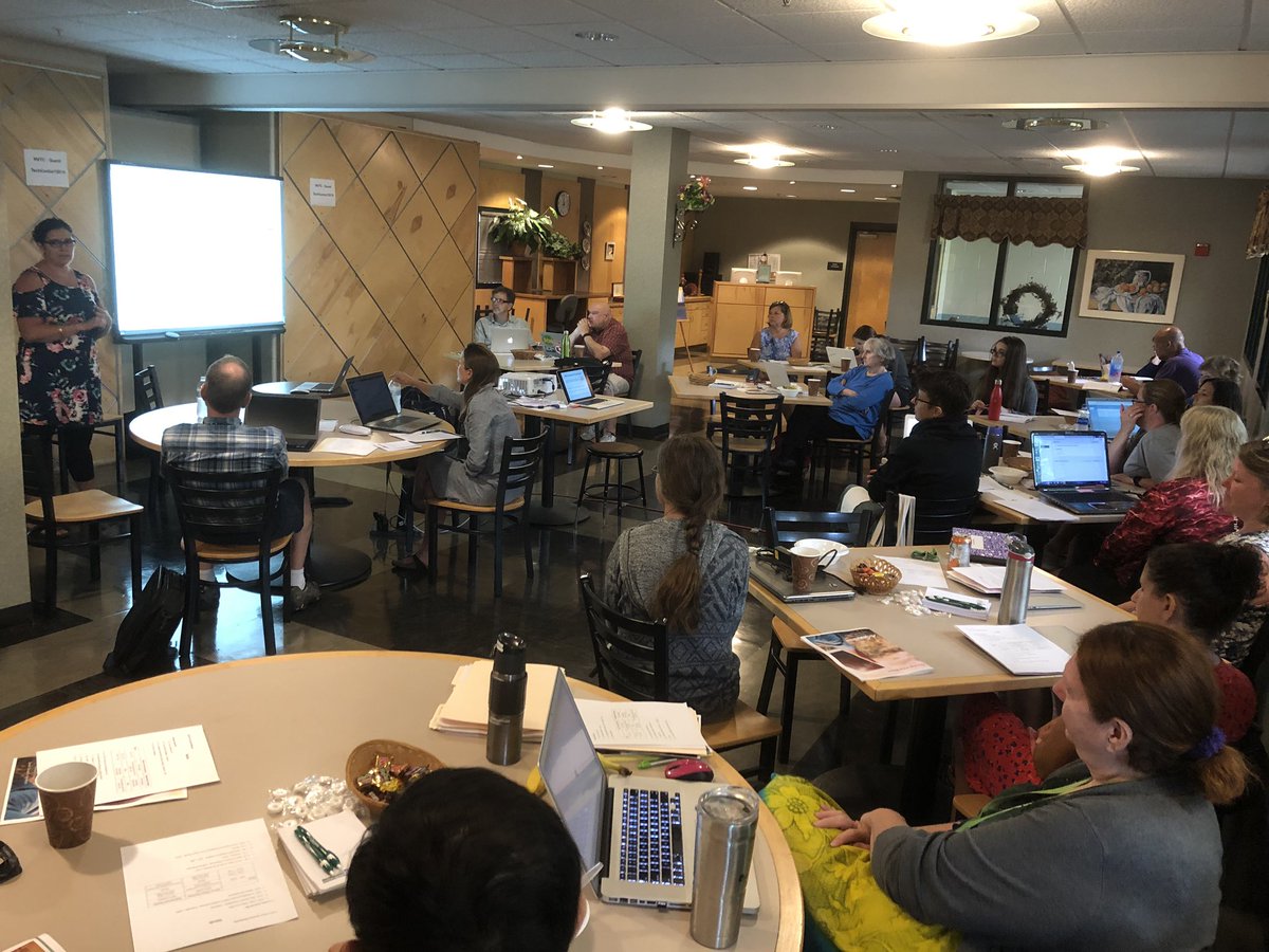 vtvlcjeff's tweet photo. #VTVLC summer faculty workshops! Amazing group of #online educators preparing to support students in #MakingLearningPersonal through #FlexiblePathways. https://t.co/TBPcsvzlgA