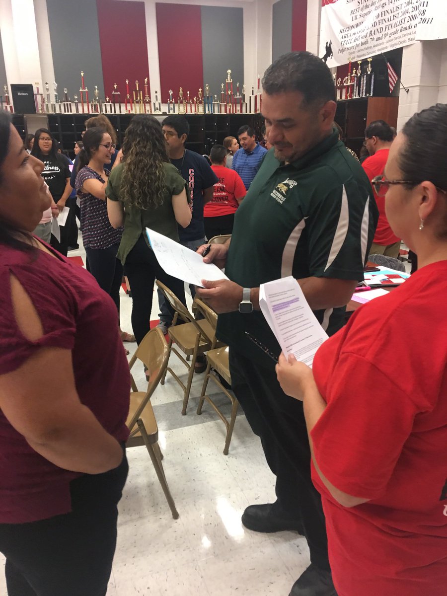 BeaLuchin's tweet photo. Back to school professional development in Harlingen CISD and thank you for allowing me to be your teacher for the day on problem solving in mathematics with emphasis on differentiation of instruction and literacy! #mathematics #differentiation #literacy #harlingenCISD https://t.co/o4ZaDAlc0H