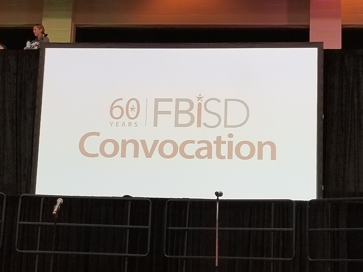 mrs_sabio's tweet photo. Convocation 2019. Growing in Excellence. @cse_chameleons @TeamTriska @MrsGarzaCSE @mrs_eharvey @Popes4thGrade @VanessaMarez https://t.co/48t4MeF0xS