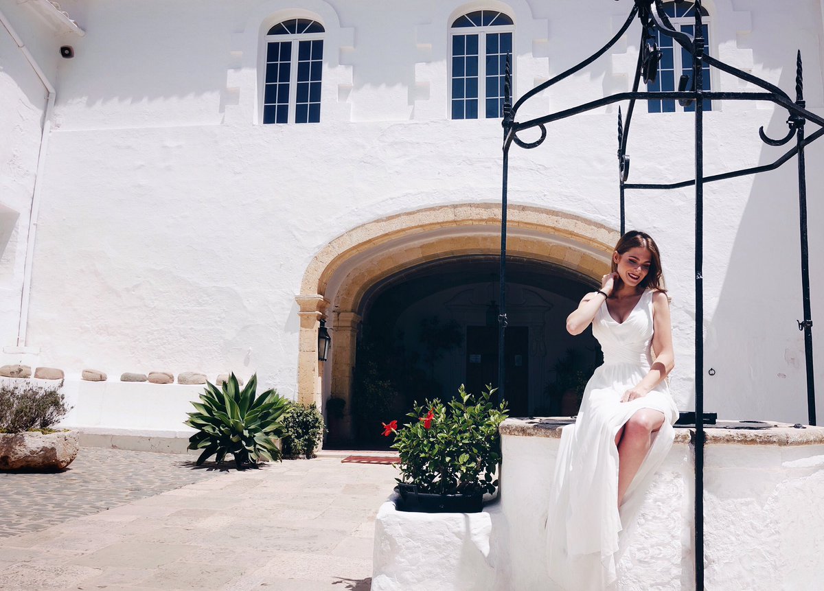 SilviaCaballer0's tweet photo. 🌴 Pregúntame, mírame, contéstate. //
Ask me, look at me, answer yourself. // #silca #Menorca #roadtrip #nature #SilviaCaballero #lifeislive #happyaugust #lifeisdive #menorcaphotography #Menorca2019 #summer #vacaciones #holiday #happy #me #viajes #visiting #ilovemenorca 🌴 https://t.co/8DDV4TEU2C