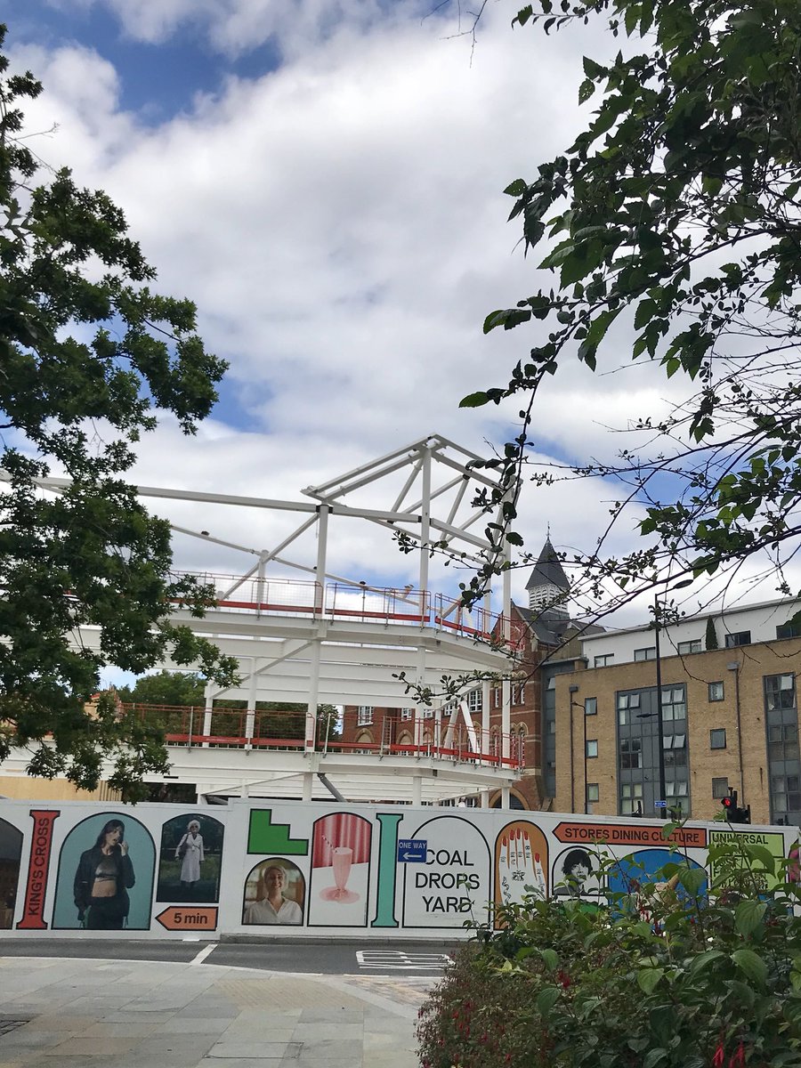 Building Q1, on the corner of York Way, starting to emerge.