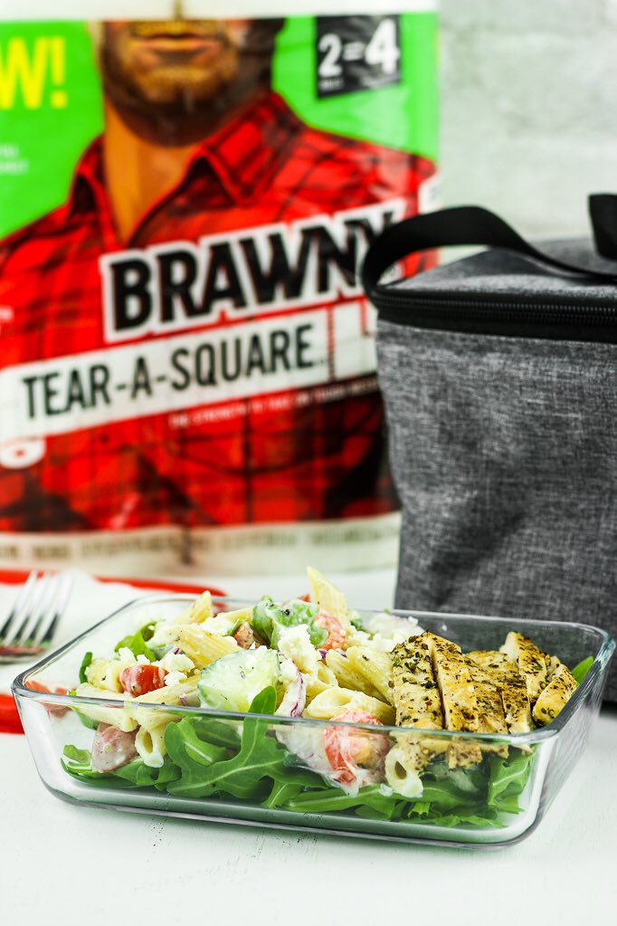 thefitchen's tweet photo. #ad The best kind of meal prep is easy, quick meal prep. This Greek Chicken Pasta Salad makes 4 days' worth of lunches in 30 min! Cleanup is a breeze with @Brawny® Tear-A-Square® paper towels! #PutASquareThere Learn how: https://t.co/TbED8VELvP https://t.co/9o4DSZkb8k