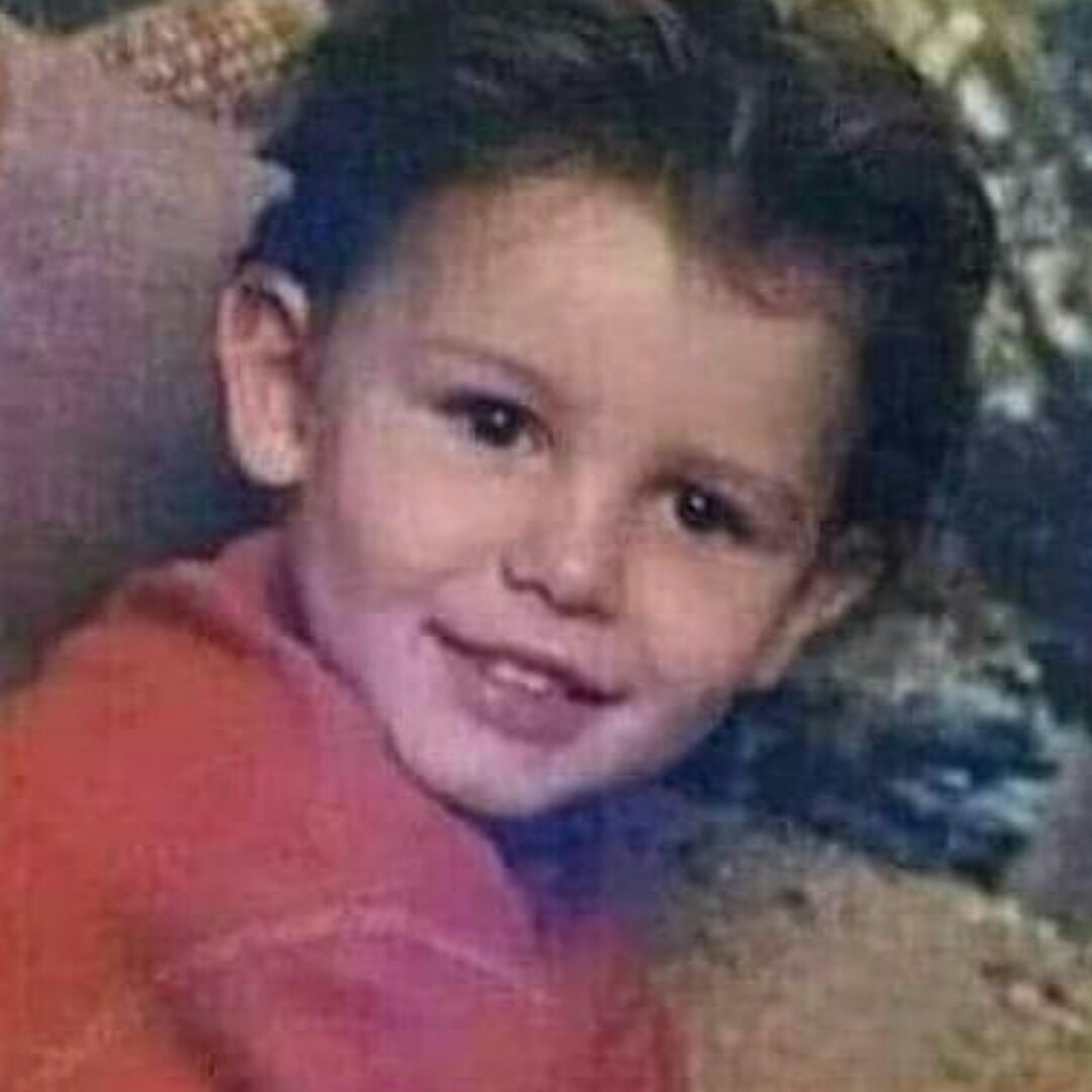 HAPPY BIRTHDAY SHAWN MENDES. 