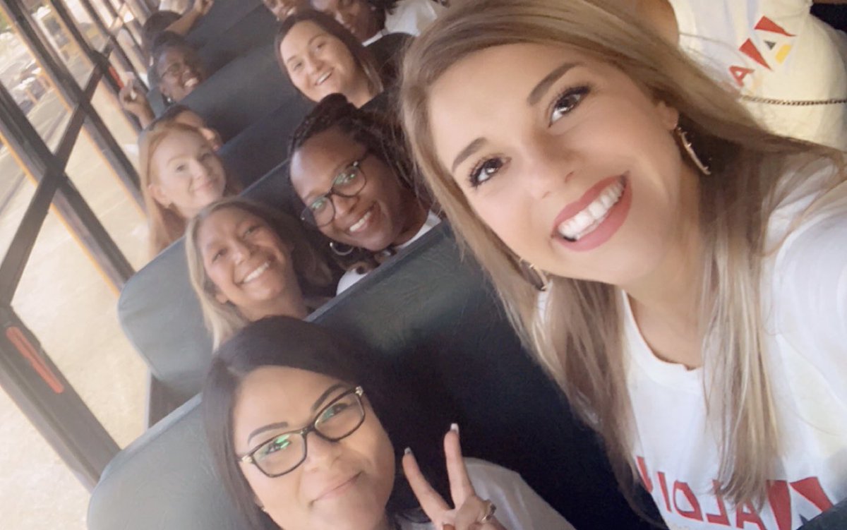 KJOsborn3's tweet photo. Get ready @drgoffney, @ParkerAldineISD is ready to have a dance party with you! ππΎπ€ @AldineISD #PESpassport2Success #TeacherLife #CelebrareourSchools #BeginningofSchool #BacktoSchool #ExcitedTeachers #LetsDoThis #AldineisNOW #Allin4Aldine https://t.co/WVsC0WkDPc