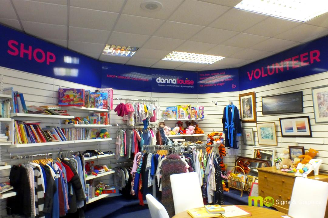 MMSignsGraphics's tweet image. Nina Smith S&amp;amp;G Manager went to @DonnaLouiseUK in Crewe to look at the shop’s Internal &amp;amp; External Signage..its looking good &amp;amp; is doing very well since opening a few weeks ago. Go Donna Louise! M&amp;amp;M will continue to support and help you along the way🙌

@Metamarkuk #Charity #signage
