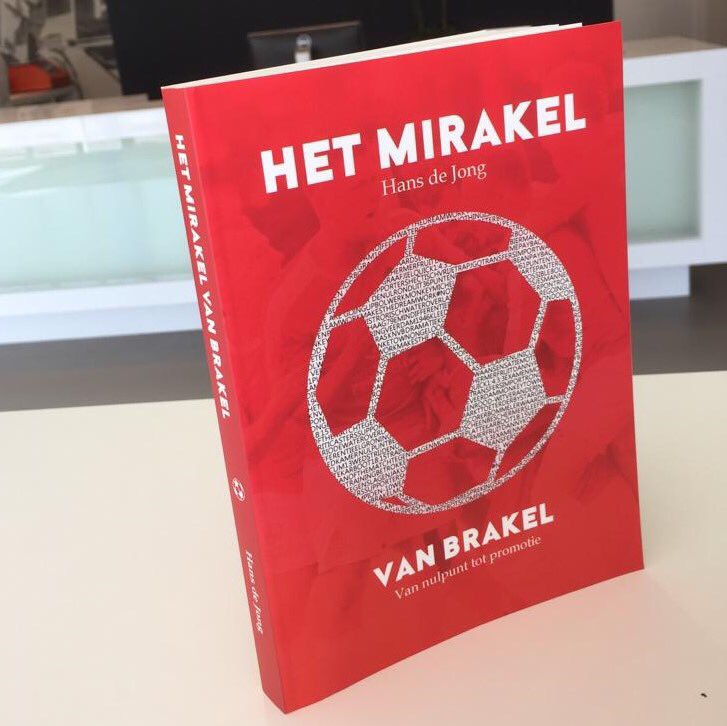 Bestel nu:

bol.com/nl/p/het-mirak…

HET MIRAKEL VAN BRAKEL

Lees in dit openhartige boek alles over de laatste twee unieke jaren van v.v. Brakel, een kleine amateurclub uit Gelderland. Een must-read voor de voetballiefhebber, (beginnend) trainers, voetballers en sportfanaten.