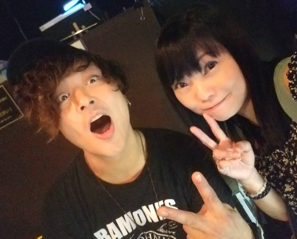 kazuminchu_098's tweet photo. 昨日は久々のOverse✨
楽しかった♪\( ˆoˆ )/♪
良次くん＆しまちゃん😊‼
しまちゃんは変身前と
変身後!!(^^)笑
お疲れ様でしたー(´∀`)🌟 https://t.co/xDFmnI5qLX