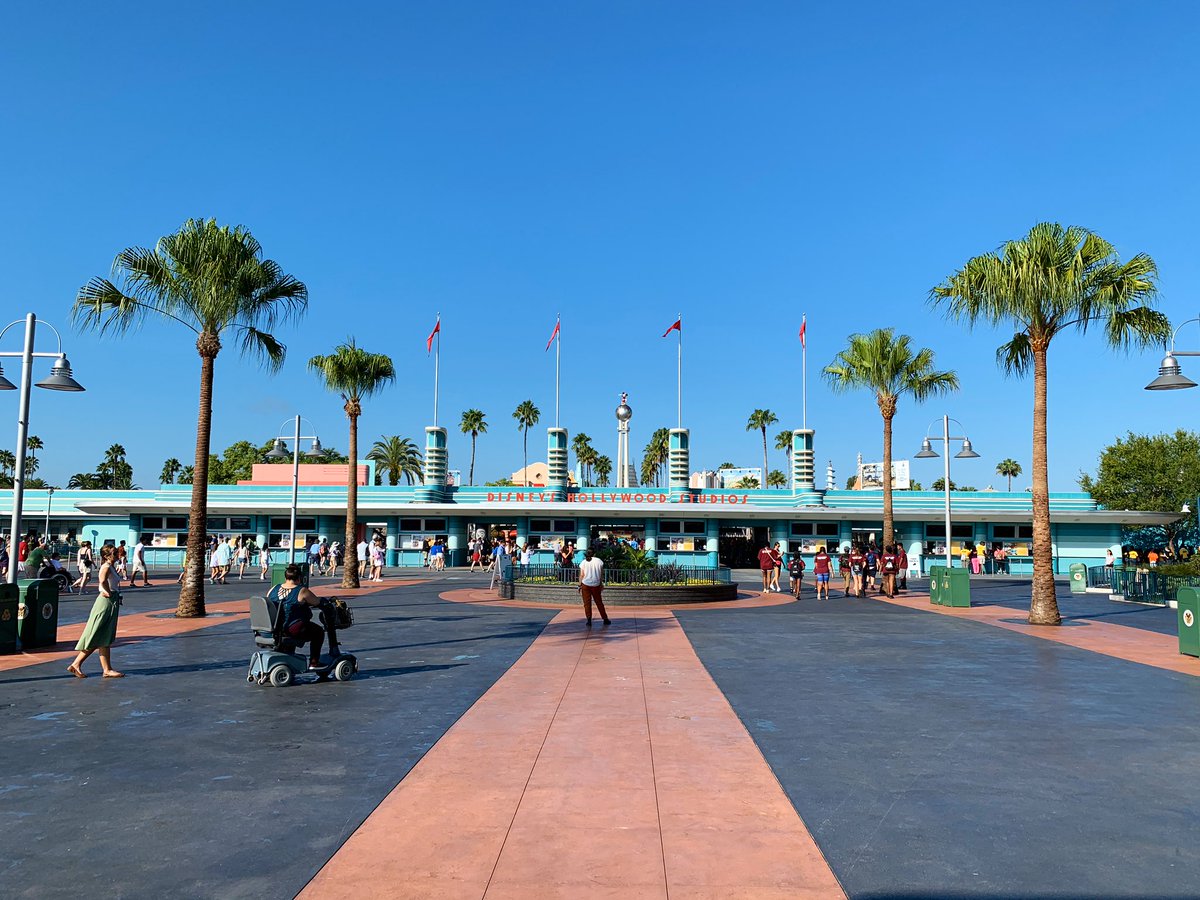 laughingplace's tweet photo. The entrance courtyard has fully reopened, sadly without the iconic film reel sign, as the new security check is almost fully operational. #WDW #DHS30 https://t.co/eNsxwObec0