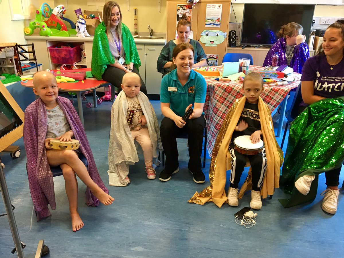 LATCHWales's tweet image. We’re so happy to share that LATCH has partnered with Dave Morris from @Keycreate1 to provide weekly music &amp;amp; storytelling workshops for children on Rainbow Ward. The smiling &amp;amp; laughter we witnessed during his first visit was truly exceptional, &amp;amp; we can’t wait to see him next! 💜