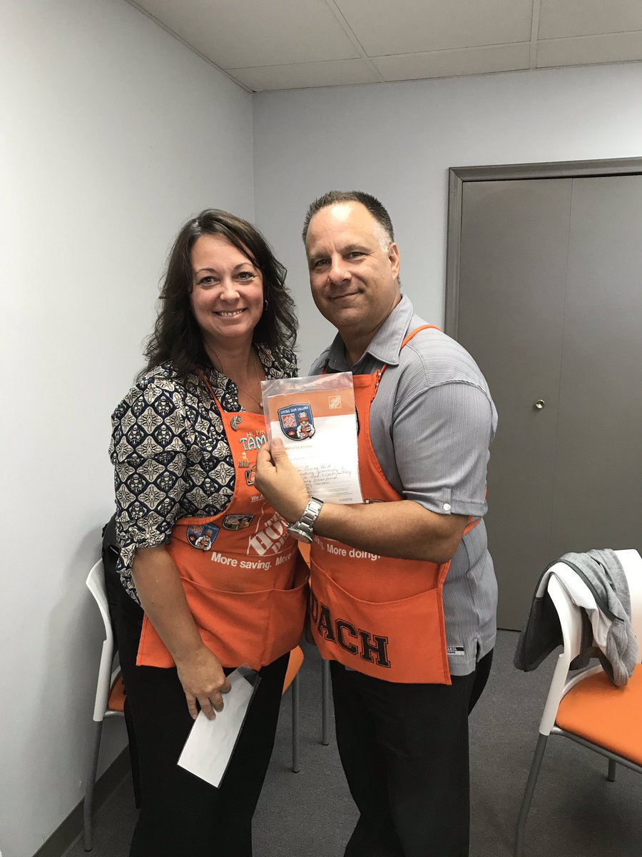Great day for recognition at our Leadership Training! We want to thank <a href="/AlumbaughLisa/">lisa alumbaugh</a> <a href="/HDEDetroit/">Frank Scarpaci</a> @HDI_Detroit for Taking care of our people! <a href="/creasonovathd/">Charles Reasonova</a> <a href="/KendraByrd24/">Kendra Byrd</a> <a href="/StaceyTank/">Stacey Moreau Tank</a>