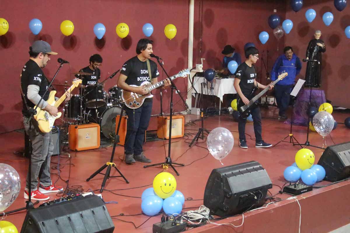 infoANS_IT's tweet photo. Ecuador – “#DONBOSROCK”: una band di giovani per i #giovani
https://t.co/eYVHa6cx7n https://t.co/lzJHZhgICs