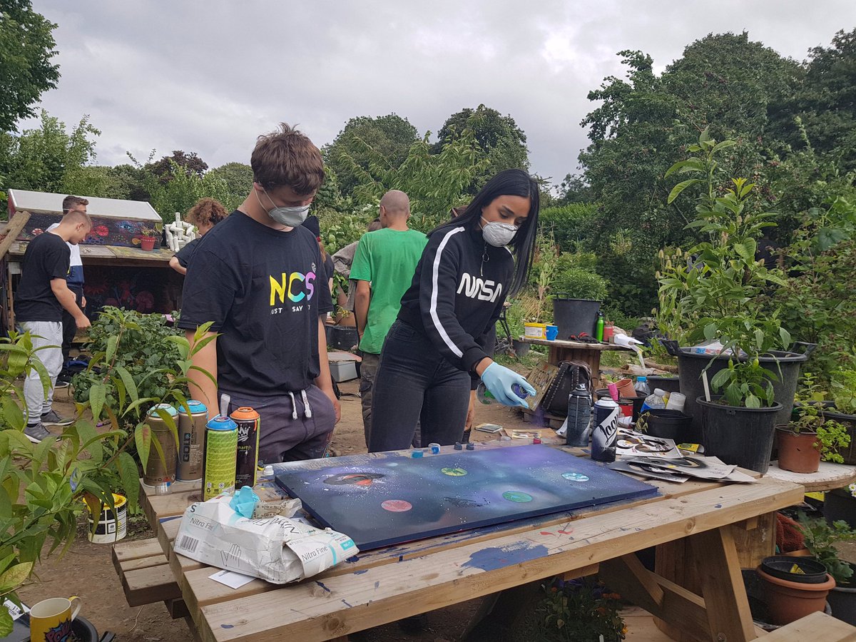 MaskLucky's tweet photo. #GraffitiArtist #Sponge
working w us #demostrating #NationCitizenService #15To17YearsOld @NCS #NCS
#jackmaniva #MaskLucky @ahimsaallotment @interfaithvegan & #LuckyMaskProductions #FilmStill #annmarieconlon @NCSYES
@NCSTheChallenge #NCSYES #NCSTheChallenge
#FemaleFilmmakerFriday https://t.co/lbcdzZShUM