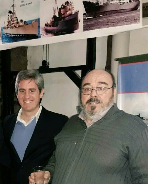JoseLuisWalser's tweet photo. Acompañamos a Mario Vaucher y #excombatientes de #Malvina en el aniversario 8° del museo "Zona Darwin".
Gracias por mantener viva la historia, ¡felicidades! https://t.co/8ddk1W9O9r