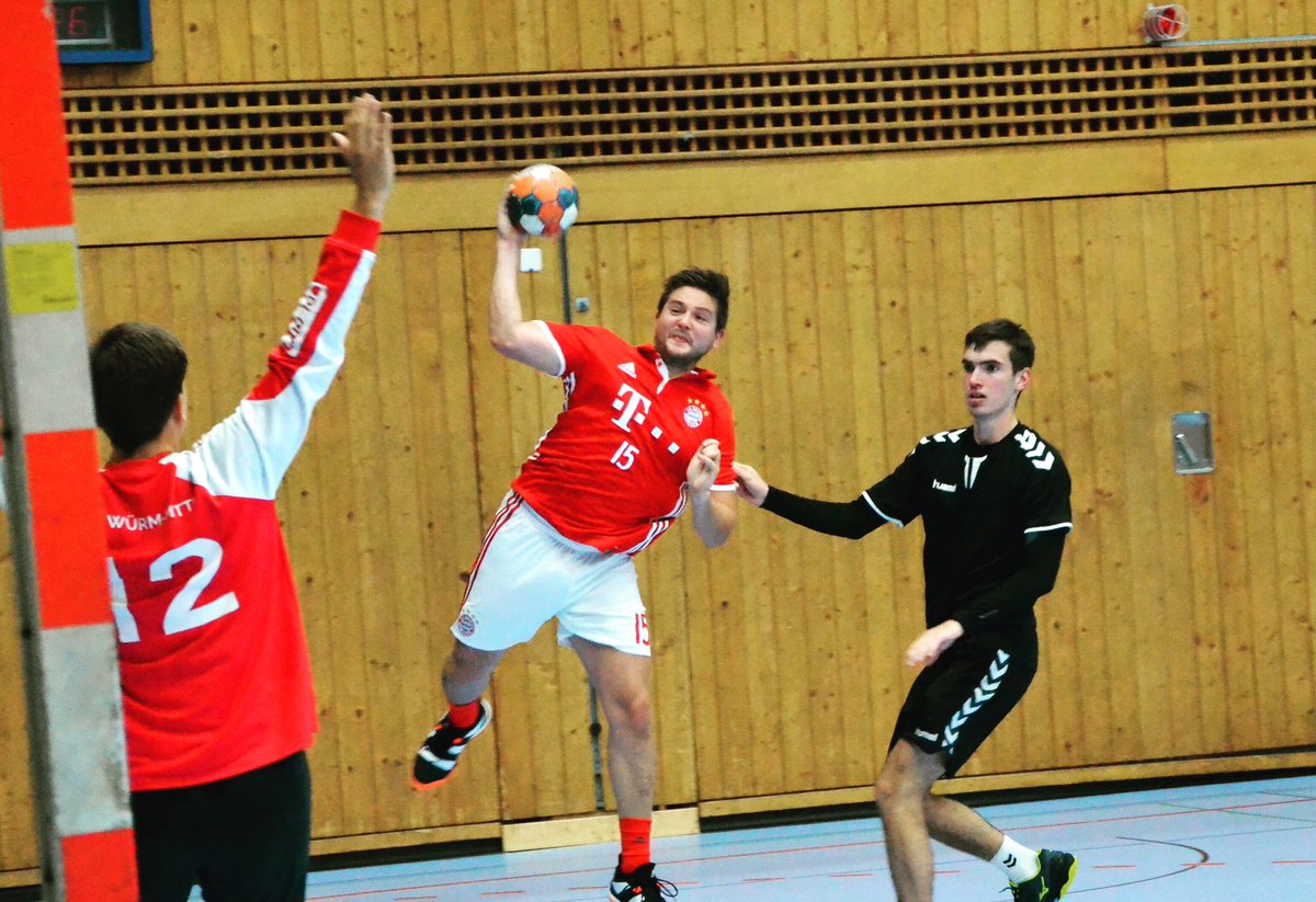 Trotz einer 24-31-Niederlage am gestrigen Abend kann der Test gegen einen starken Gegner HSG Würm Mitte als Erfolg verbucht werden. Die harte Arbeit der vergangenen Wochen macht sich bemerkbar und das Team findet immer besser zueinander #miasanbazis #miasanhandball #miasanaufkurs