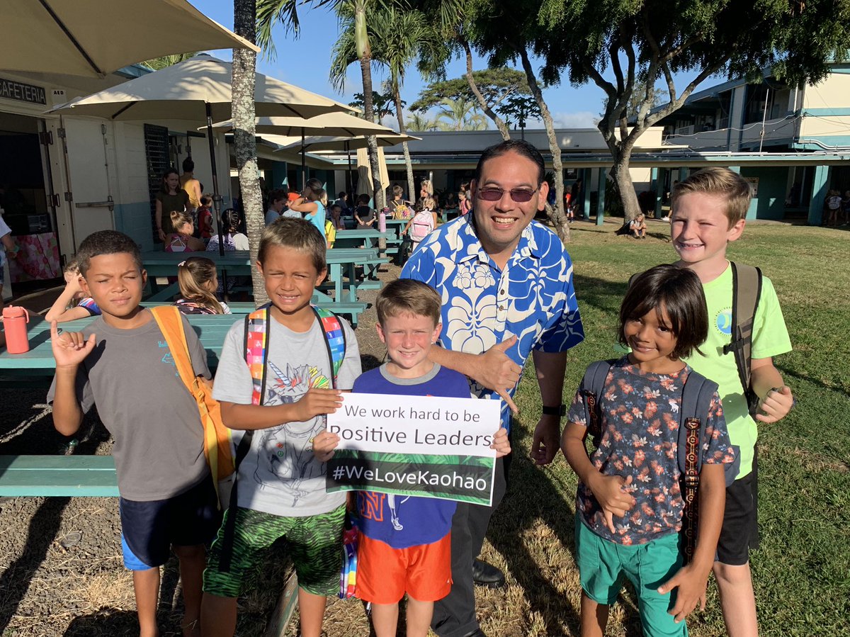 #WeLoveKaohao #PositiveSignThursday in full effect! Mahalo <a href="/casehighprinc/">Brian McCann</a> <a href="/JasonMMarkey/">Jason Markey</a>! <a href="/bobby__dodd/">Bobby Dodd</a> <a href="/Glennr1809/">Glenn Robbins</a> <a href="/KaneoheEl/">Derek Minakami, NBCT</a> <a href="/staciekunihisa/">Leadership Institute - Executive Director</a> <a href="/DeniseMurai/">Denise Murai</a>