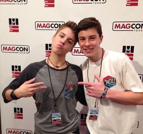 MatthewEspinosa's tweet photo. we look 13 here but are now in our 20s....life moves fast. Happy Birthday champ  #tb https://t.co/0kcMHe8DlD