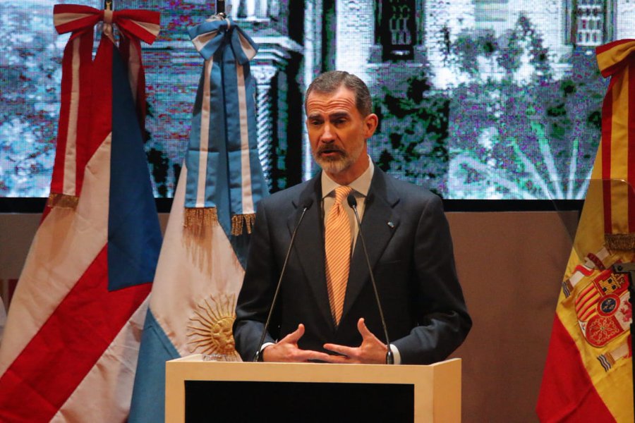 InstCervantes's tweet image. 🥇 Premio para la comunicación del VIII Congreso Internacional de la Lengua Española celebrado en Córdoba (Argentina). El @InstCervantes organizó el #CILE2019 con la @RAEinforma, la @ASALEinforma y las autoridades del país: cervantes.es/sobre_institut… @CILE2019 #Eikon #PremiosEikon